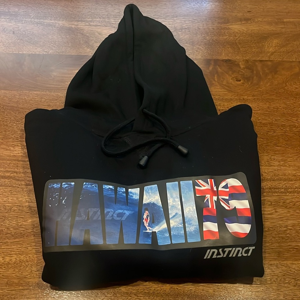 Instinct Surf Hoodie Size Large NWOT